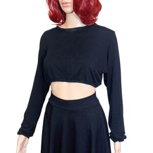 Olian Long Sleeved Crop Top Size Large